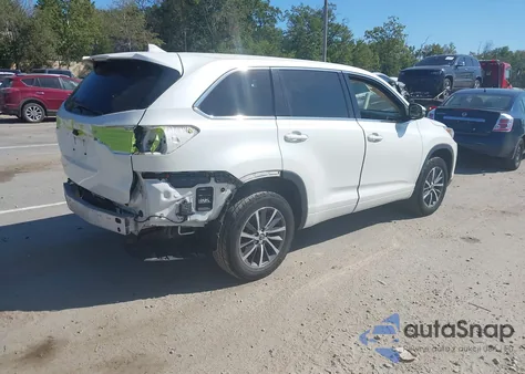 2017 Toyota Highlander Xle z USA, uszkodzony, nr VIN 5TDJZRFH6HS512852